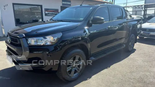 Toyota Hilux Caminhonete 2.8 16V 4P SR 4X4 DIESEL CABINE DUPLA AUTO 4 portas