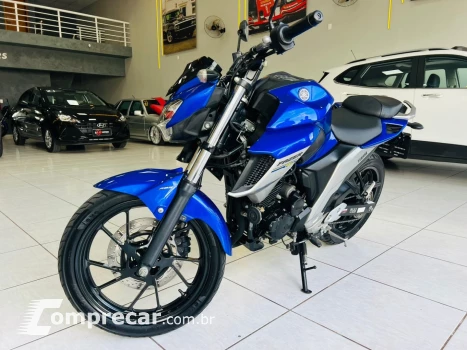 Yamaha FZ25 250 FAZER CAPITÃ MARVEL FLEX