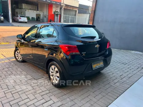 ONIX HATCH LT 1.0 8V FlexPower 5p Mec.