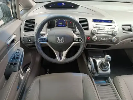 CIVIC 1.8 LXL 16V