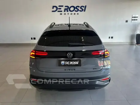 NIVUS HIGHLINE 1.0 200 TSI FLEX AUT.