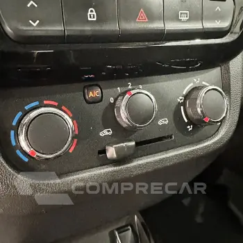 Kwid KWID Intense 1.0 Flex 12V 5p Mec.