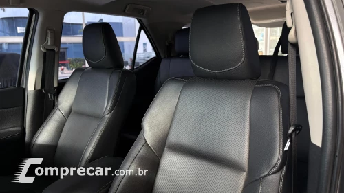 SW4 SRX 2.8 turbodiesel 5L 4x4 (Aut)