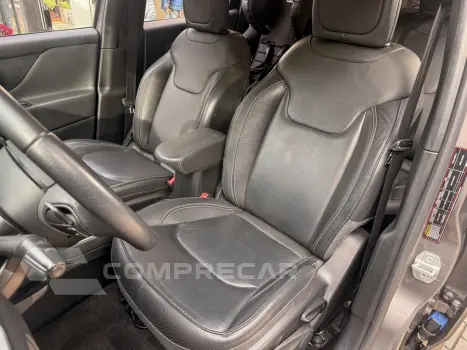 RENEGADE 1.8 16V Longitude