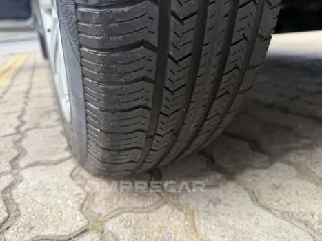 SANDERO - 1.6 EXPRESSION 8V 4P MANUAL