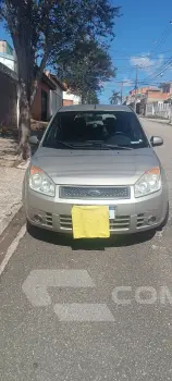 FORD FIESTA 1.6 MPI Class 8V 4 portas