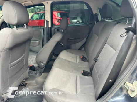 CORSA SEDAN - 1.4 MPFI PREMIUM SEDAN 8V 4P MANUAL