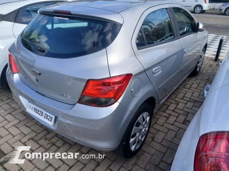 ONIX - 1.4 MPFI LT 8V 4P MANUAL
