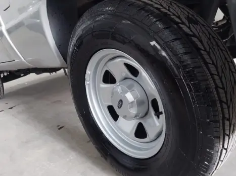 RANGER - 2.3 XLS 4X2 CS 16V 2P MANUAL