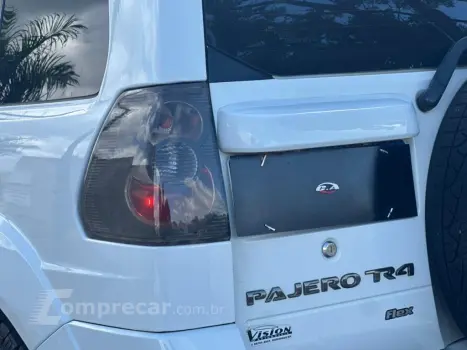 PAJERO TR4 2.0 4X2 16V 140CV FLEX 4P AUTOMÁTICO