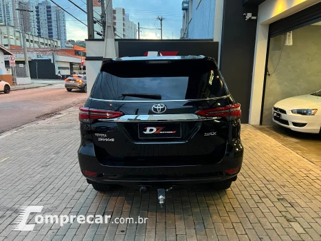 HILUX SW4 2.8 D-4d Turbo SRX 7L 4X4