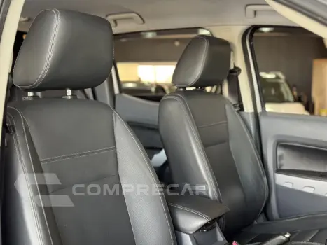 Ranger 3.2 20V CABINE DUPLA 4X4 LIMITED TURBO DIESEL AUTOMÁT