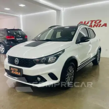 Fiat ARGO TREKKING 1.3 05 PASSAGEIROS 4 portas
