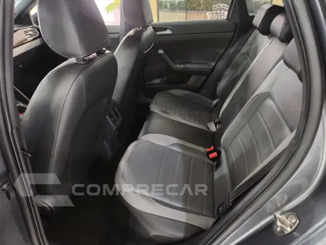 Nivus 1.0 4P FLEX 200 TSI HIGHLINE TURBO AUTOMÁTICO