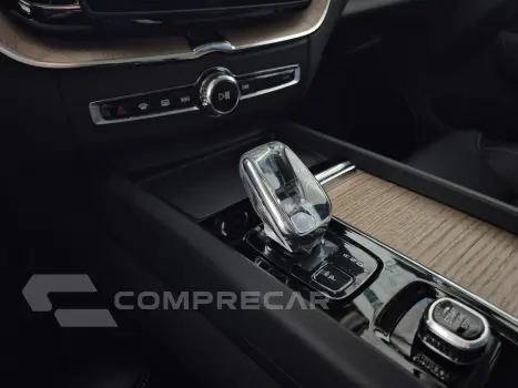 XC60 2.0 T8 PHEV PLUS AWD GEARTRONIC