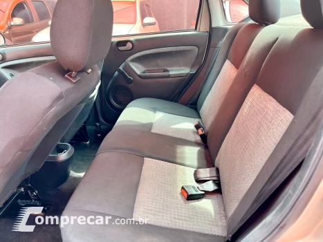 FIESTA 1.6 MPI Sedan 8V