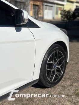 FOCUS 2.0 Titanium Hatch 16V