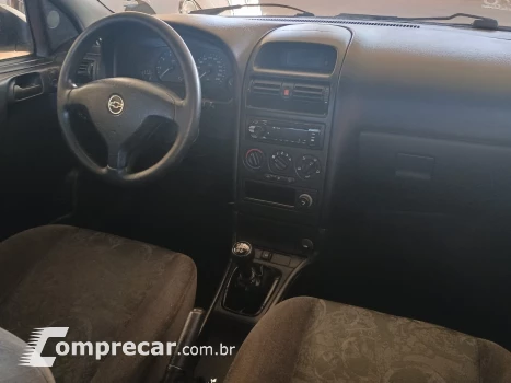 Astra sedan 1.8
