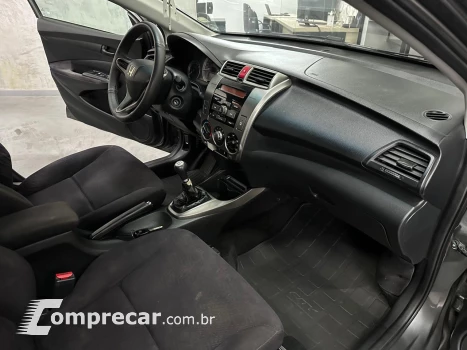 CITY 1.5 LX Sedan 16V