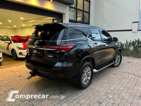 HILUX SW4 2.8 D-4d Turbo SRX 7L 4X4