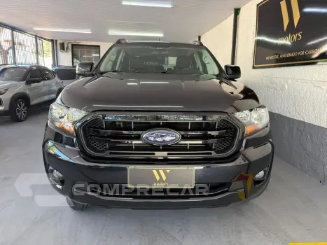 RANGER 2.2 Black 4X2 CD 16V