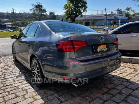 JETTA 2.0 TSI Highline 211cv