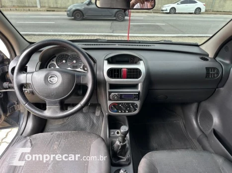 CORSA SEDAN - 1.4 MPFI PREMIUM SEDAN 8V 4P MANUAL