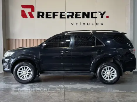 HILUX SW4 3.0 SRV 4X4 7 LUGARES 16V TURBO INTERCOOLER DIESEL