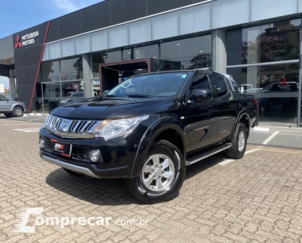 Mitsubishi L200 TRITON 2.4 16V Turbo Sport GLS CD 4X4 4 portas