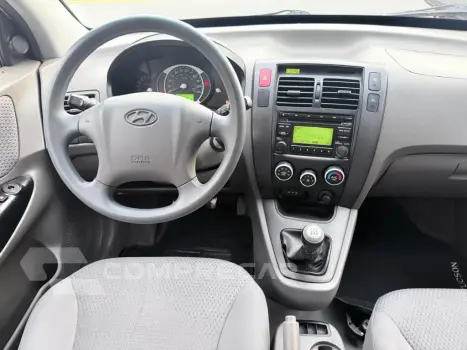 TUCSON 2.0 MPFI GL 16V 142CV 2WD GASOLINA 4P MANUAL