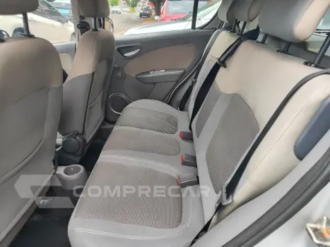 Palio ESSENCE 1.6 Flex 16V 5p