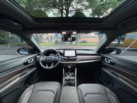 Commander 1.3 T270 Turbo Flex Overland At6