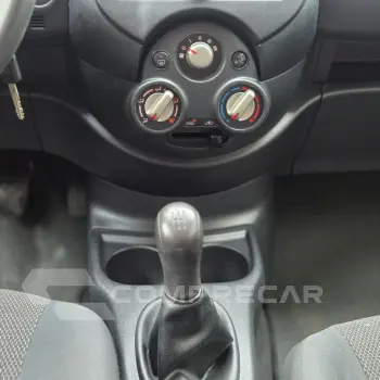 VERSA SL 1.6 16V Flex Fuel 4p Mec.