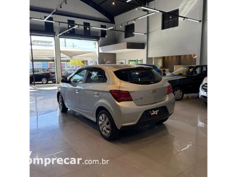 ONIX 1.4 MPFI LT 8V FLEX 4P AUTOMÁTICO