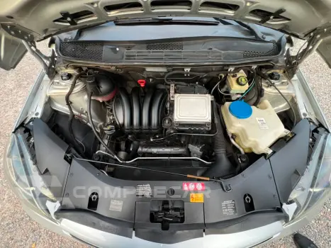B 200 2.0 8V Gasolina 4P Automático