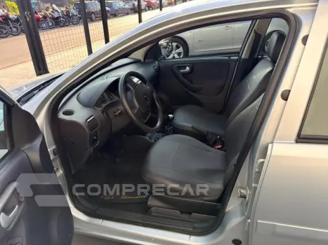 CORSA SEDAN PREMIUM
