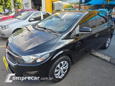 CHEVROLET ONIX 1.0 LT 4 portas