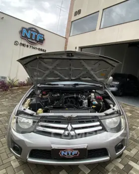 L200 Triton HLS 2.4 Flex 16V CD Mec.