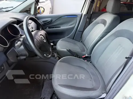 PUNTO 1.4 ATTRACTIVE 8V FLEX 4P MANUAL