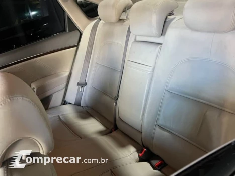 AZERA - 3.3 MPFI GLS SEDAN V6 24V 4P AUTOMÁTICO
