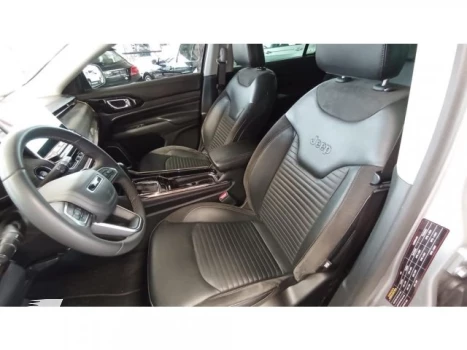 COMMANDER - 1.3 T270 TURBO LIMITED AT6