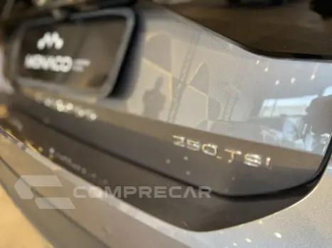 T-Cross 1.4 4P 250 TSI FLEX HIGHLINE AUTOMÁTICO
