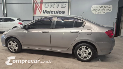CITY 1.5 DX Sedan 16V