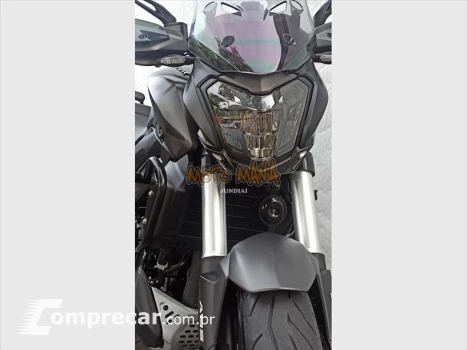 DOMINAR 400