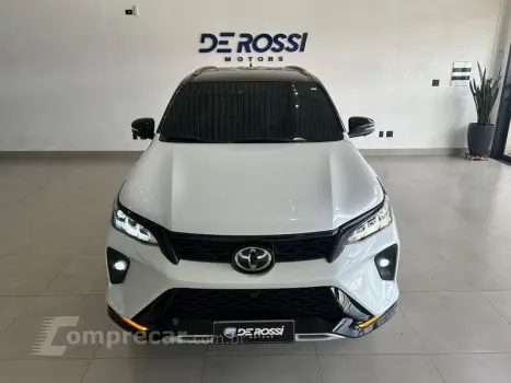 HILUX SW4 DIAMOND 2.8 TB 4X4 DIE. AUT.