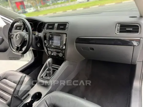 JETTA 2.0 TSI HIGHLINE 211CV GASOLINA 4P TIPTRONIC