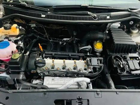 POLO 1.6 MI 8V