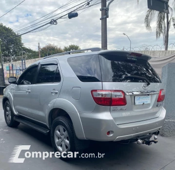 HILUX SW4 3.0 SRV 4X4 7 Lugares 16V Turbo Intercooler