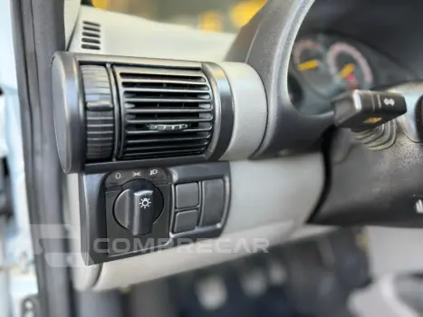 CLASSIC 1.0 MPFI LS 8V FLEX 4P MANUAL