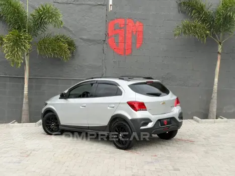 ONIX - 1.4 MPFI ACTIV 8V 4P AUTOMÁTICO